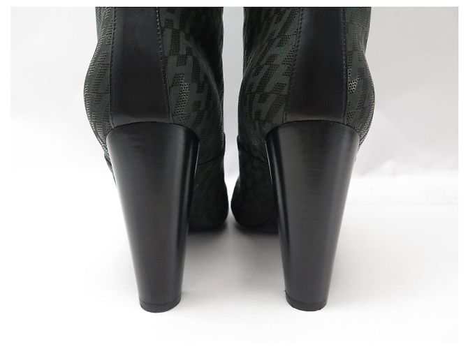 Hermès BOTAS DE TACÓN HERMES H PERFORE CAVALIERES 37 EN CUERO NEGRO - vista 5