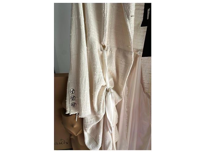 Autre Marque Blazer Asimétrico Sanctamuerte de Algodón y Seda Beige - vista 3