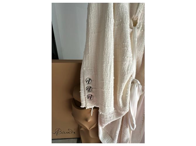 Autre Marque Blazer Asimétrico Sanctamuerte de Algodón y Seda Beige - vista 4
