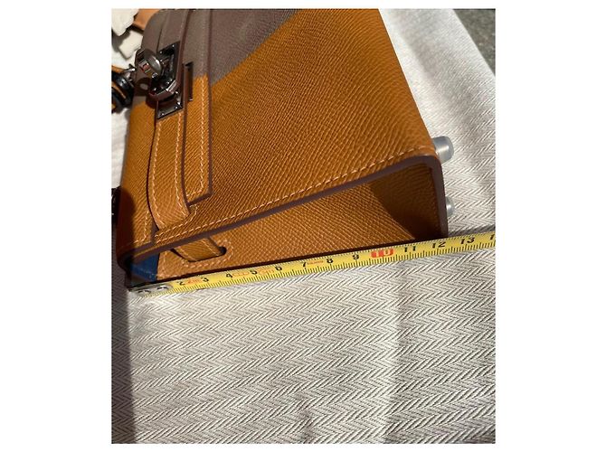 Hermès Kelly Mini II Sellier Tasche aus bicolor Leder Braun Grau - Ansicht 11