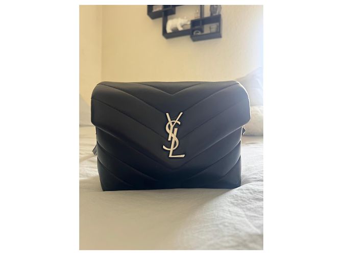 Yves Saint Laurent Borsa a tracolla Saint Laurent Loulou Toy in pelle nera Nero - vista 3
