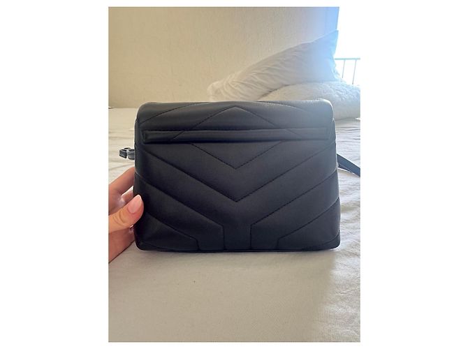 Yves Saint Laurent Borsa a tracolla Saint Laurent Loulou Toy in pelle nera Nero - vista 6