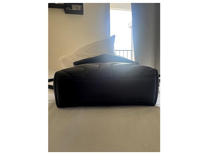 Yves Saint Laurent Borsa a tracolla Saint Laurent Loulou Toy in pelle nera Nero - vista 7