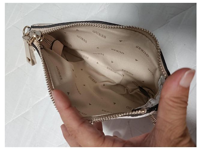 Bolsa pequena Guess Monogram Branco Multicor Bege - vista 9