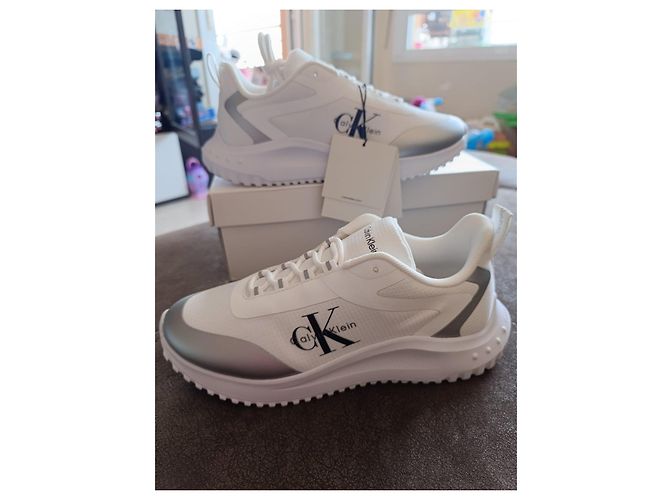 Sneakers bianche e argento Calvin Klein Bianco Metallico - vista 2