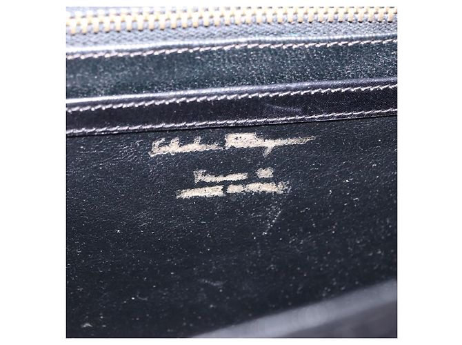 Borsa a tracolla Salvatore Ferragamo in pelle nera e oro Auth ka6079 Nero - vista 12