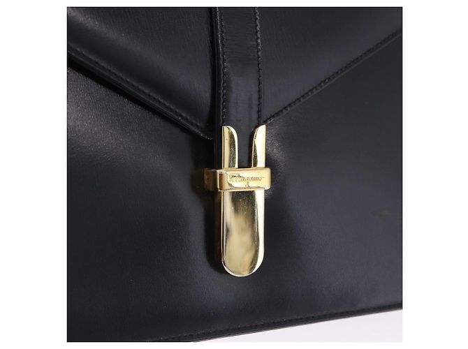 Borsa a tracolla Salvatore Ferragamo in pelle nera e oro Auth ka6079 Nero - vista 18