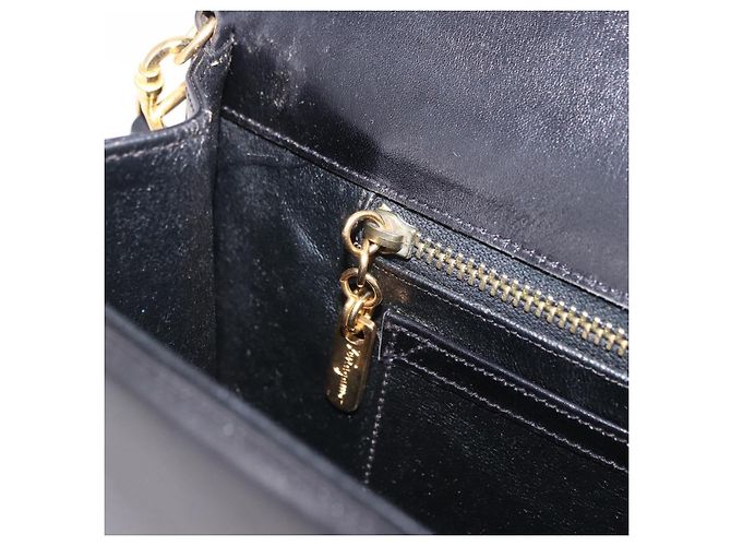 Borsa a tracolla Salvatore Ferragamo in pelle nera e oro Auth ka6079 Nero - vista 25