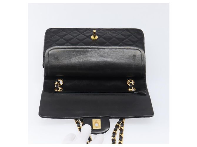 Borsa a tracolla CHANEL Chain Matelasse 25 in pelle d'agnello nera e oro CC Auth 200477SAM Nero D'oro - vista 18