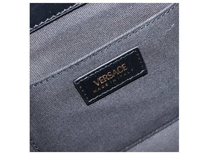 Borsa a tracolla con catena VERSACE in pelle nera e oro Auth 200692V Nero D'oro - vista 10