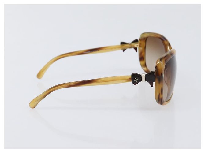 Gafas de sol CHANEL plástico Beige CC Auth 200690A - vista 4