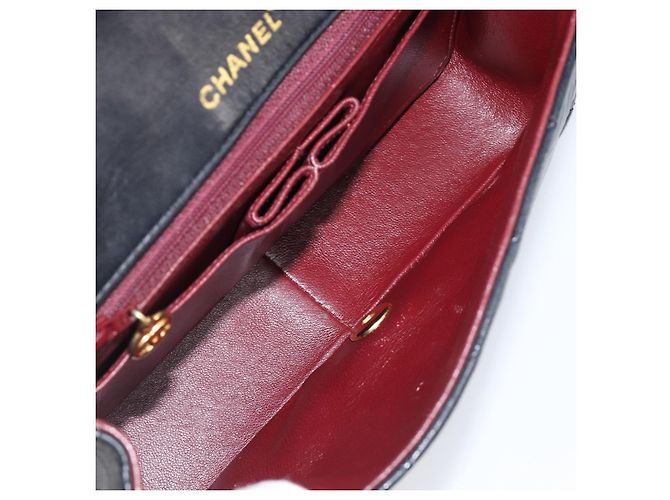 Borsa a tracolla CHANEL Chain Matelasse in pelle d'agnello nera e oro CC Auth 200435V Nero D'oro - vista 10