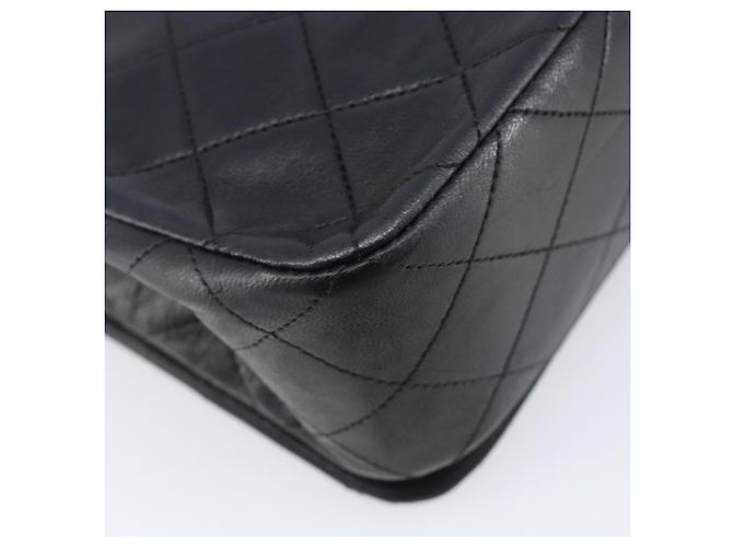 Borsa a tracolla CHANEL Chain Matelasse in pelle d'agnello nera e oro CC Auth 200435V Nero D'oro - vista 18