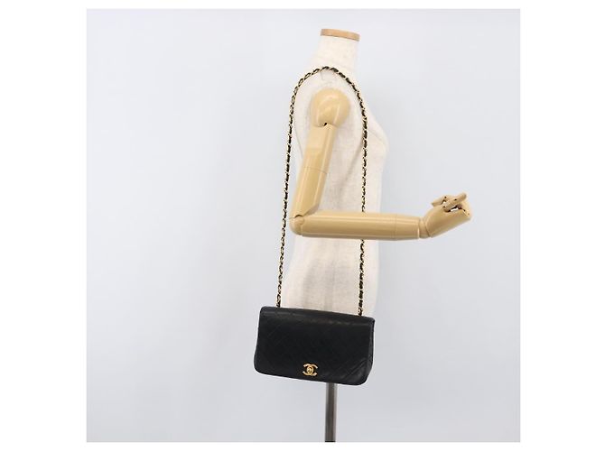 Borsa a tracolla CHANEL Chain Matelasse in pelle d'agnello nera e oro CC Auth 200435V Nero D'oro - vista 27