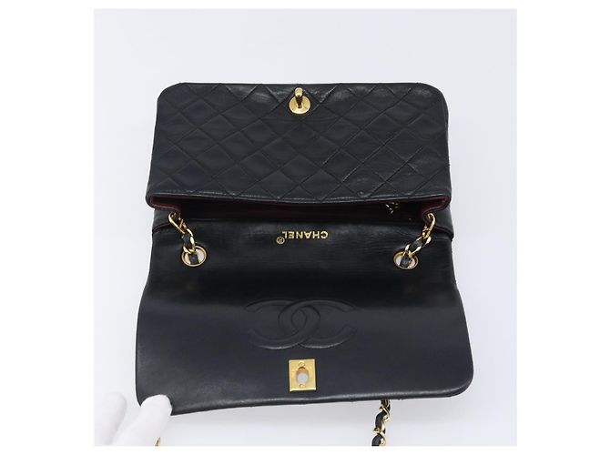 Borsa a tracolla CHANEL Chain Matelasse in pelle d'agnello nera e oro CC Auth 200435V Nero D'oro - vista 9