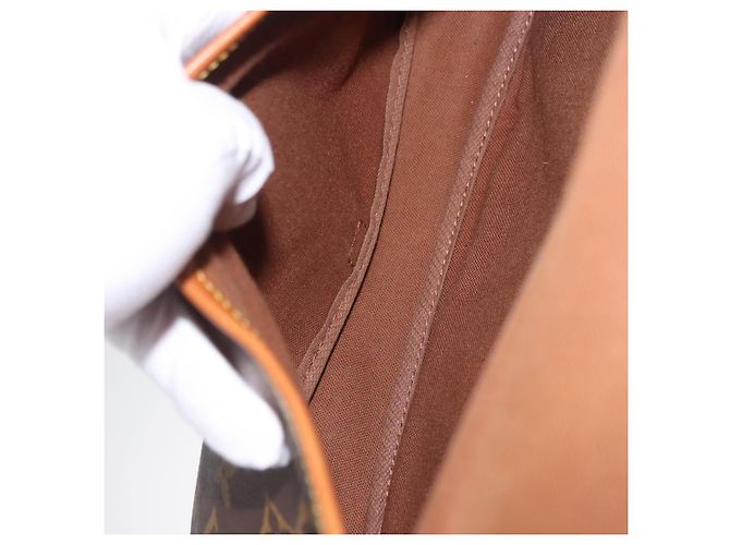 LOUIS VUITTON Monogram Saumur 30 Shoulder Bag M42256 LV Auth 199805A Monogramma - vista 26