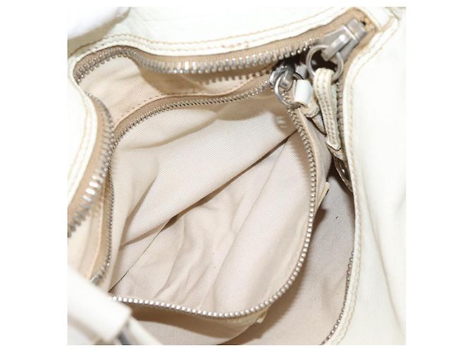 Borsa a spalla Miu Miu in pelle bianca argento Auth 202884A Bianco - vista 21