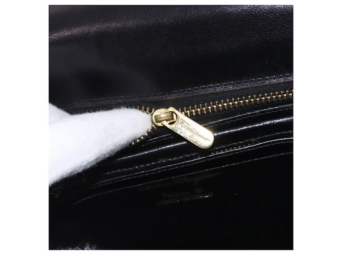 Salvatore Ferragamo Gancini Schultertasche aus Leder Schwarz Gold Auth 202991A Golden - Ansicht 11