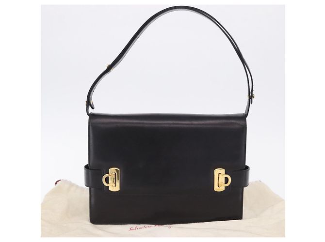 Salvatore Ferragamo Gancini Schultertasche aus Leder Schwarz Gold Auth 202991A Golden - Ansicht 12