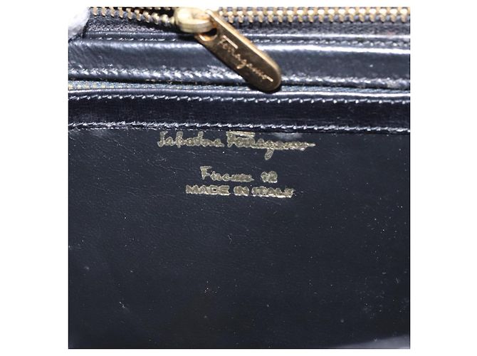 Salvatore Ferragamo Gancini Schultertasche aus Leder Schwarz Gold Auth 202991A Golden - Ansicht 22