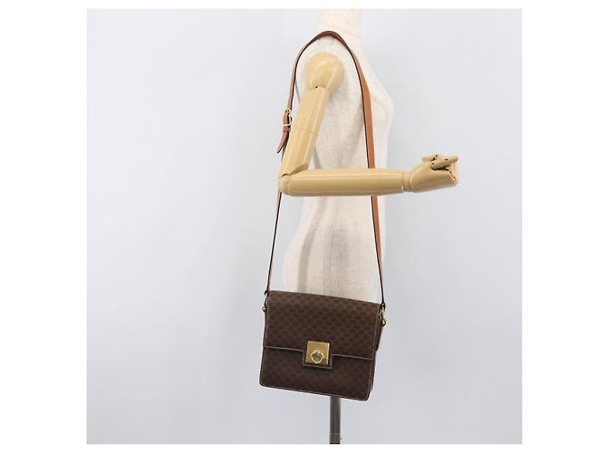 Céline Borsa a tracolla CELINE Macadam Canvas PVC Leather Brown Gold Auth mr2903 Marrone D'oro - vista 26