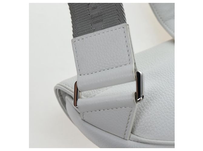 Borsa a tracolla Christian Dior Saddle in pelle bianca e argento Auth 202179V Bianco - vista 16