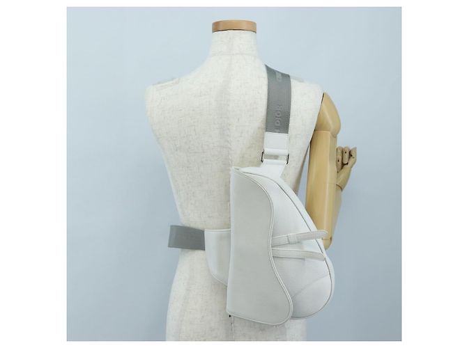 Borsa a tracolla Christian Dior Saddle in pelle bianca e argento Auth 202179V Bianco - vista 27