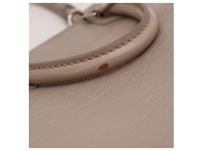 Borsa Louis Vuitton Alma BB in pelle Epi taupe - vista 16