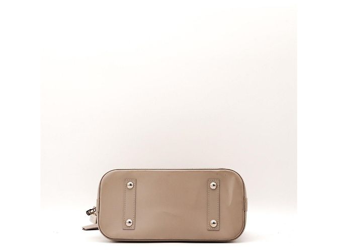 Borsa Louis Vuitton Alma BB in pelle Epi taupe - vista 5