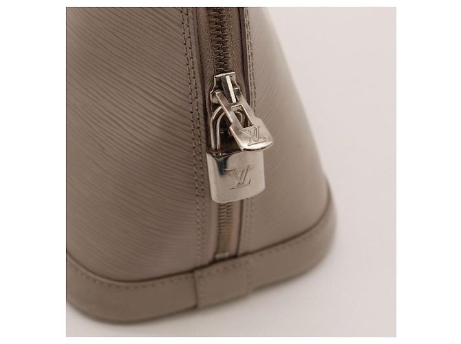 Borsa Louis Vuitton Alma BB in pelle Epi taupe - vista 9