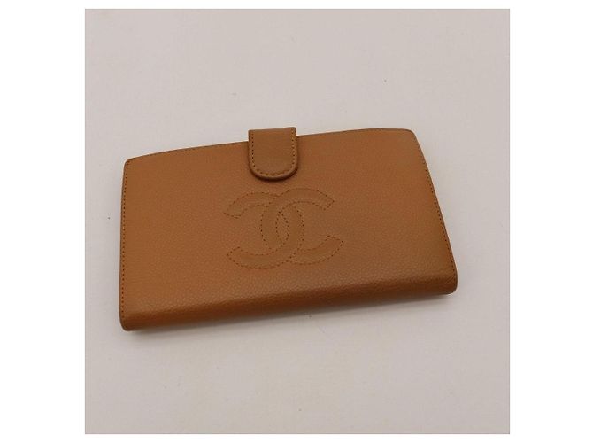 Cartera bi-fold Chanel en piel caviar marrón Castaño - vista 5