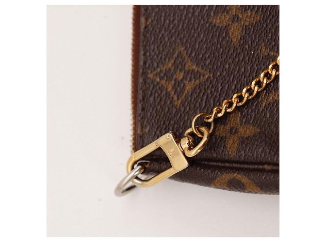 Bolsa Pochette Accessoires em canvas Monogram Louis Vuitton Marrom Monograma - vista 8