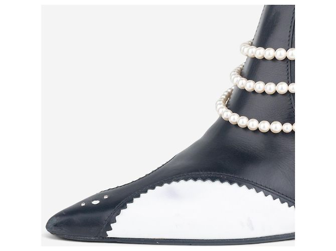 Botines de tacón Chelsea Dior by Galliano SS04 ‘D´Trick’ con banda de perlas Negro - vista 8
