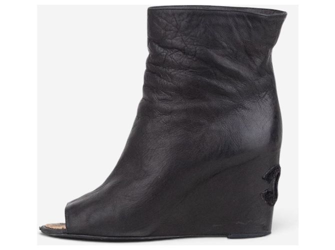 Bottines à talons compensés et bout ouvert avec logo Chanel by Karl Lagerfeld années 2010 Noir - vue 3