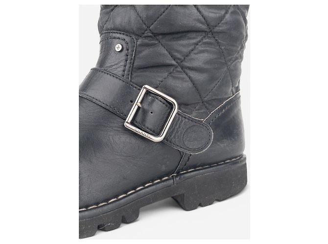 Botas Moto Biker Acolchoadas Chanel by Karl Lagerfeld 2010s Preto - vista 7