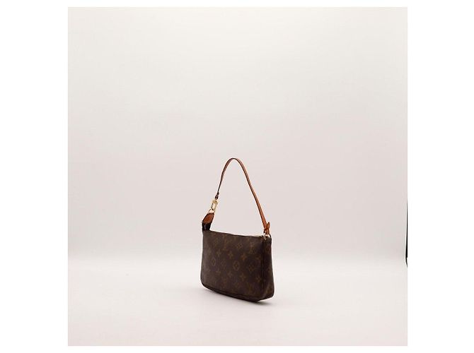 Bolsa Louis Vuitton Monogram Pochette Accessoires Marrom Monograma - vista 3