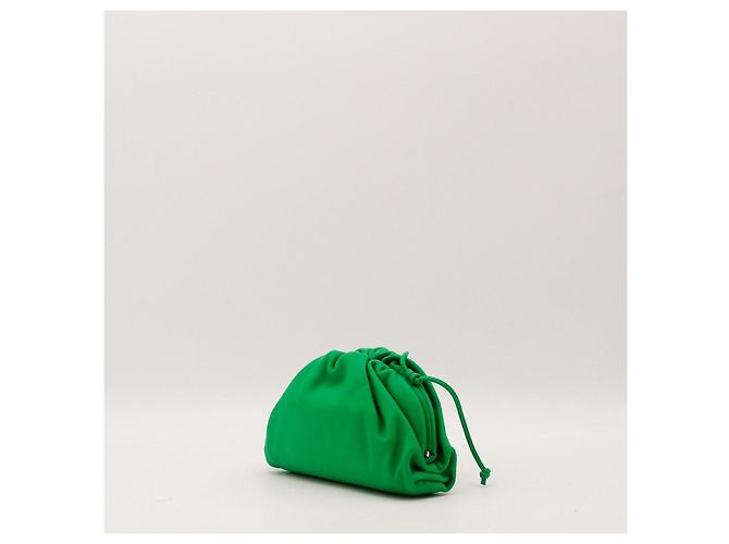 Bottega Veneta La borsa The Pouch Small in pelle verde - vista 2