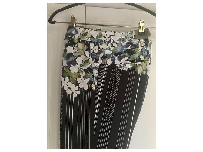 3.1 Phillip Lim Pantalones a Rayas con Estampado Floral Negro Blanco Azul Verde - vista 6