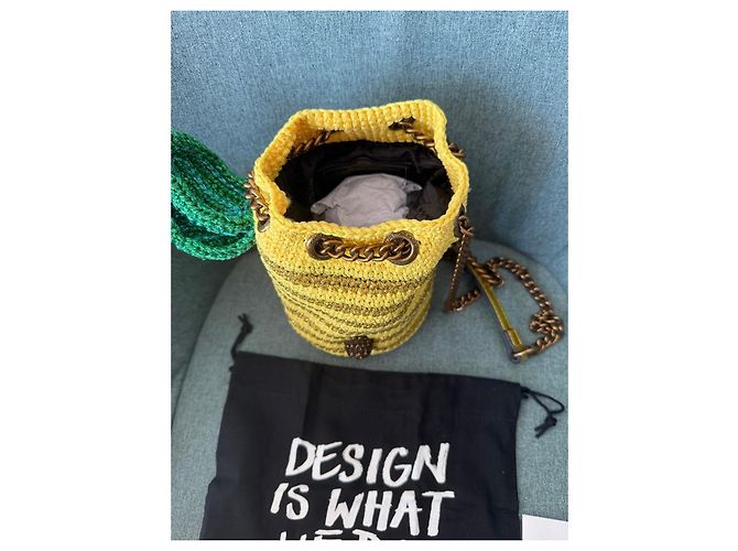 Saco balde Kurt Geiger em crochet amarelo e dourado - vista 3