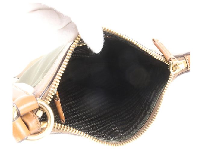 Bolsa de ombro em couro e nylon Tessuto com logo triangular Prada Caqui - vista 7
