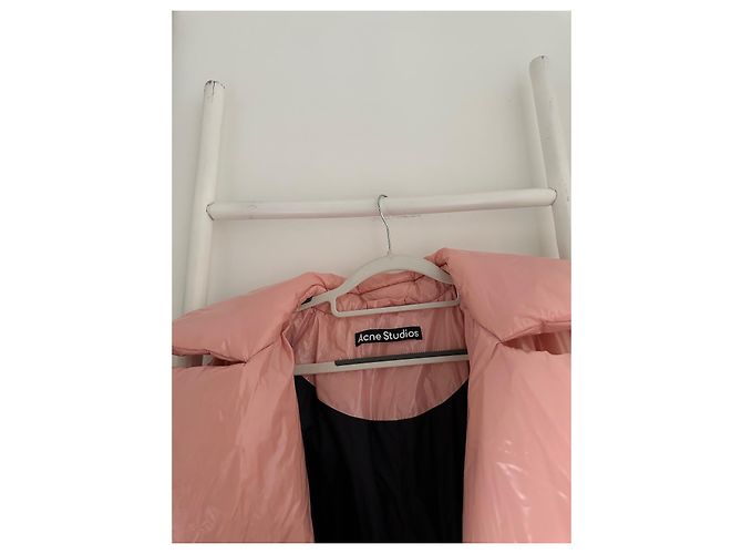 Acne Studios Casaco Puffer Rosa com Cinto - vista 18