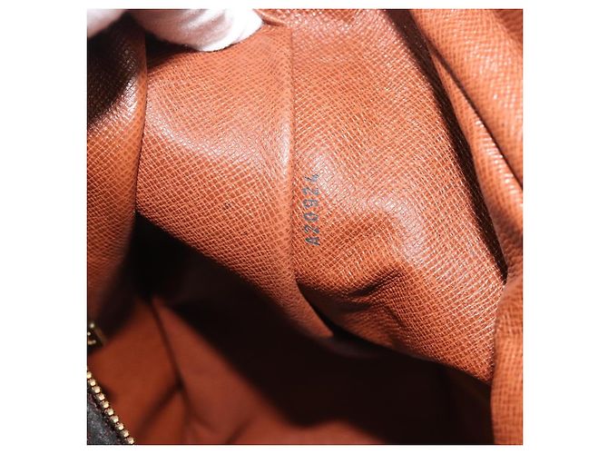 LOUIS VUITTON Monogram Boulogne 35 Shoulder Bag M51260 LV - vista 12