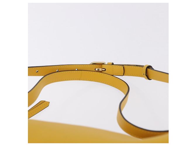 FENDI Celeria Triangle Shoulder Bag Leather Yellow Gold Tone 8BS053 - vista 14