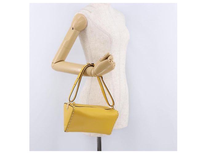 FENDI Celeria Triangle Shoulder Bag Leather Yellow Gold Tone 8BS053 - vista 23