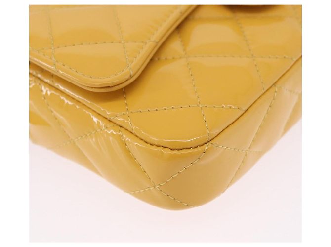 CHANEL COCO Mark Chain Shoulder Bag Cuero charol Amarillo Oro CC - vista 15
