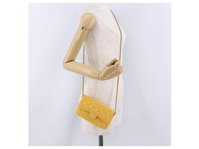 CHANEL COCO Mark Chain Shoulder Bag Cuero charol Amarillo Oro CC - vista 26