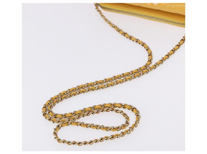 CHANEL COCO Mark Chain Shoulder Bag Cuero charol Amarillo Oro CC - vista 7