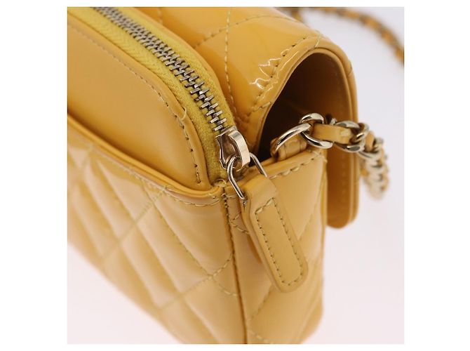 CHANEL COCO Mark Chain Shoulder Bag Cuero charol Amarillo Oro CC - vista 8