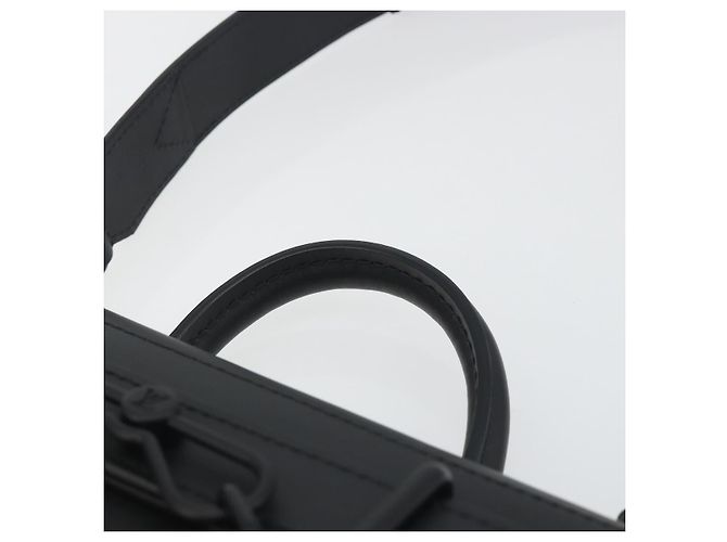 LOUIS VUITTON Taurillon Clemence Monogram Steamer PM Black M24436 - vista 14