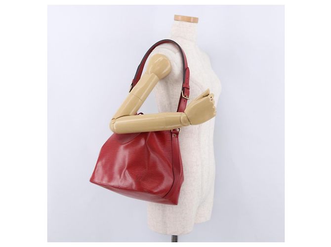 LOUIS VUITTON Epi Petit Noe Shoulder Bag Red M44107 LV - vista 21